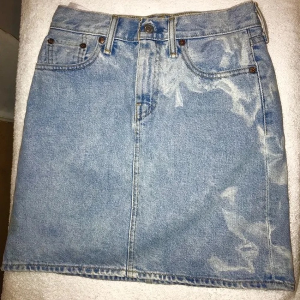 Levi’s Denim Skirt